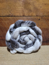 Load image into Gallery viewer, Harlequin Haunui Hogget/Mulberry Silk Combed Top