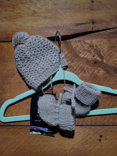 Baby hat and booties set